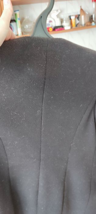 Пальто жіноче чорного кольору