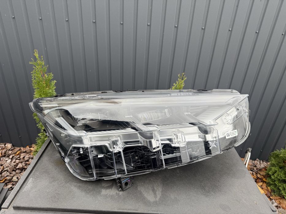 Фара права Ford mustang mach-e premium 2021-2024