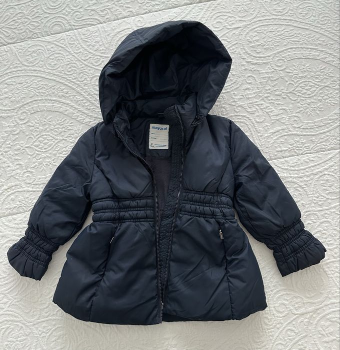 Blusão menina, 2 anos, da Mayoral. Como novo