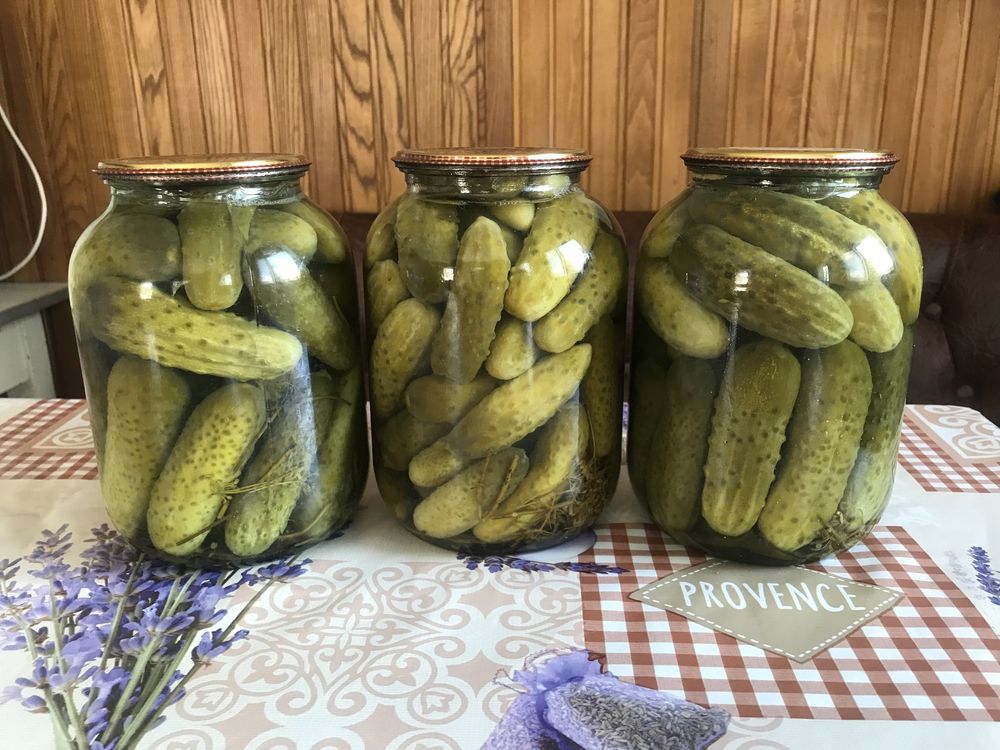 Продам домашню консервацію огірки варення