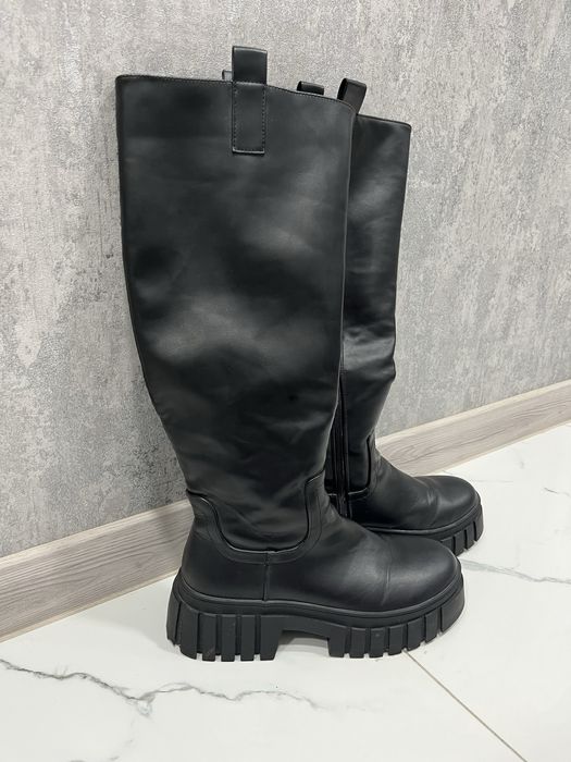 Продам ботфорди нові