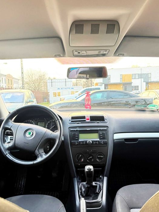 Octavia 2007 1.6 mpi BEZ RDZY bogate serwisy sprzęgło + rozrząd i inne