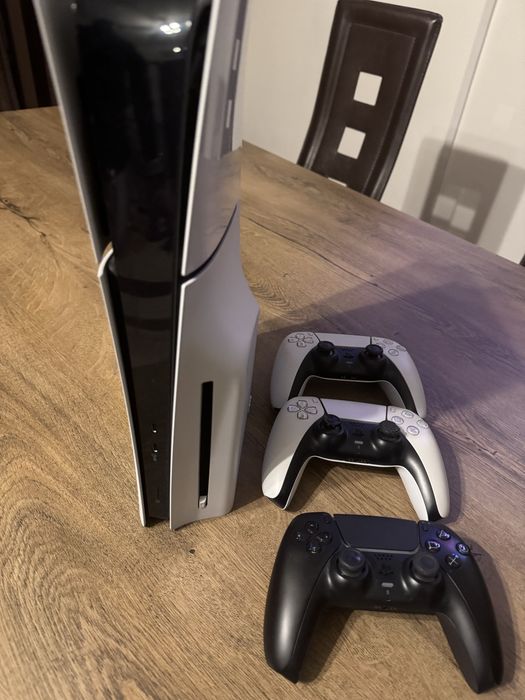 PLAYSTATION 5 SLIM PS5 1TB napęd 3 pady
