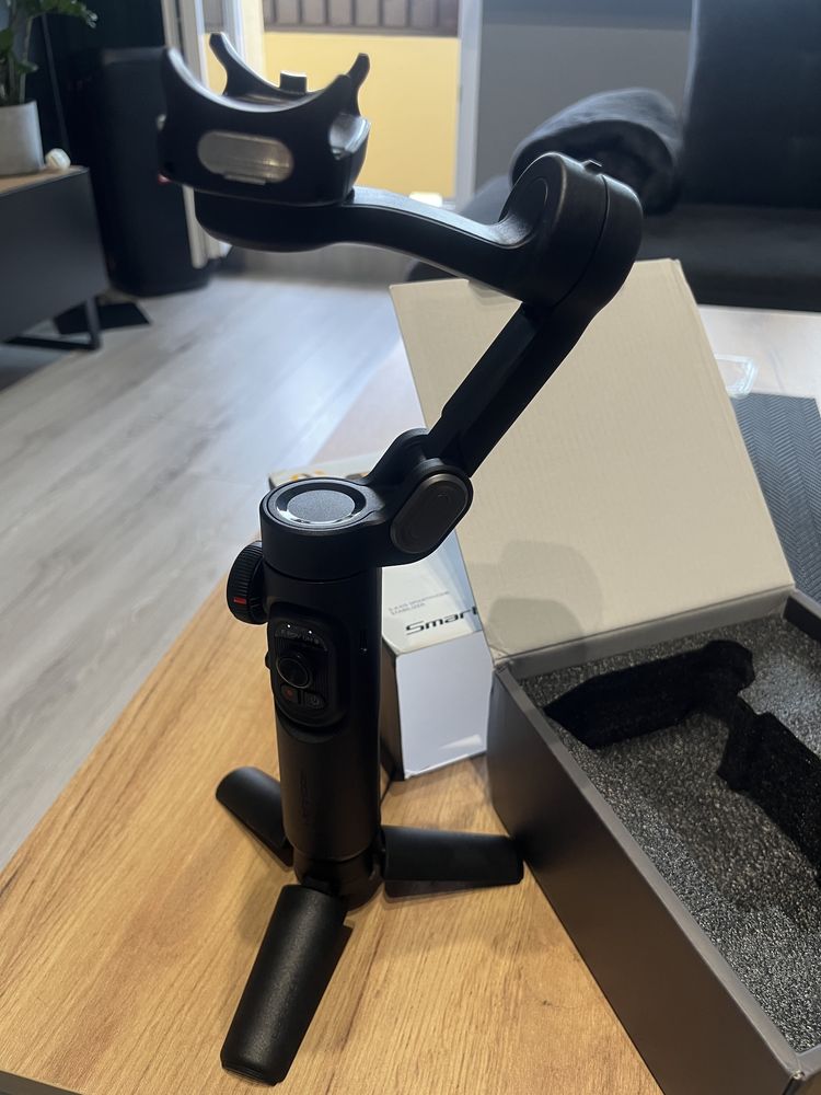 Gimbal AOCHUAN 3-osiowy stabilizator ręczny do smartfonów