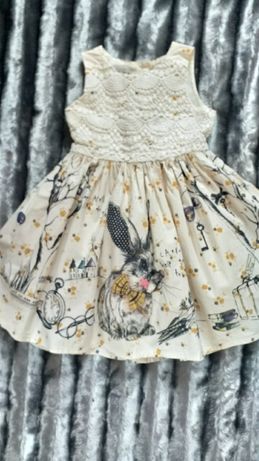 Очень пышное платье next с кроликом