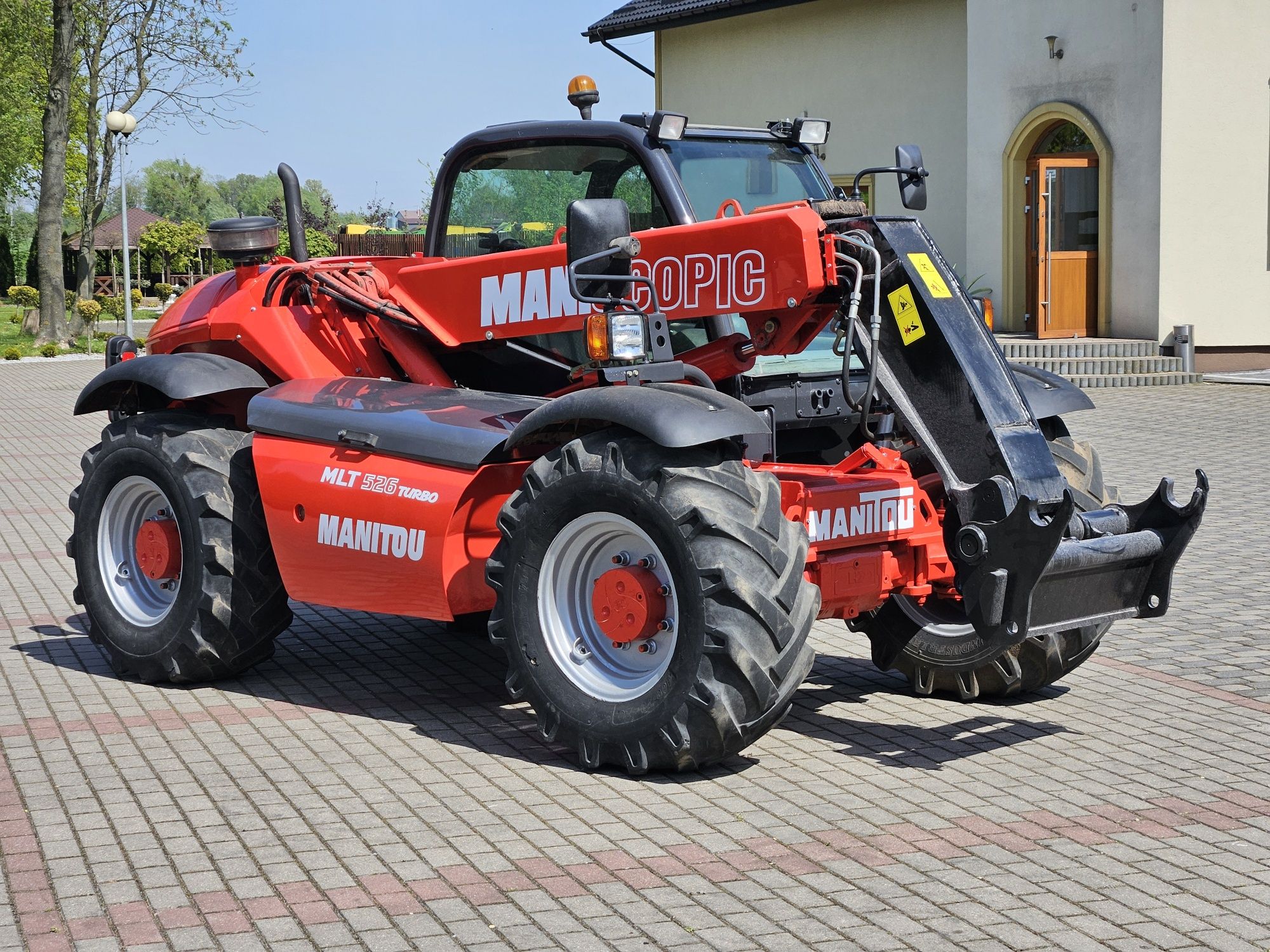 Ładowarka teleskopowa MANITOU MLT526 PERFEKCYJNY STAN jcb 626 ..527.52