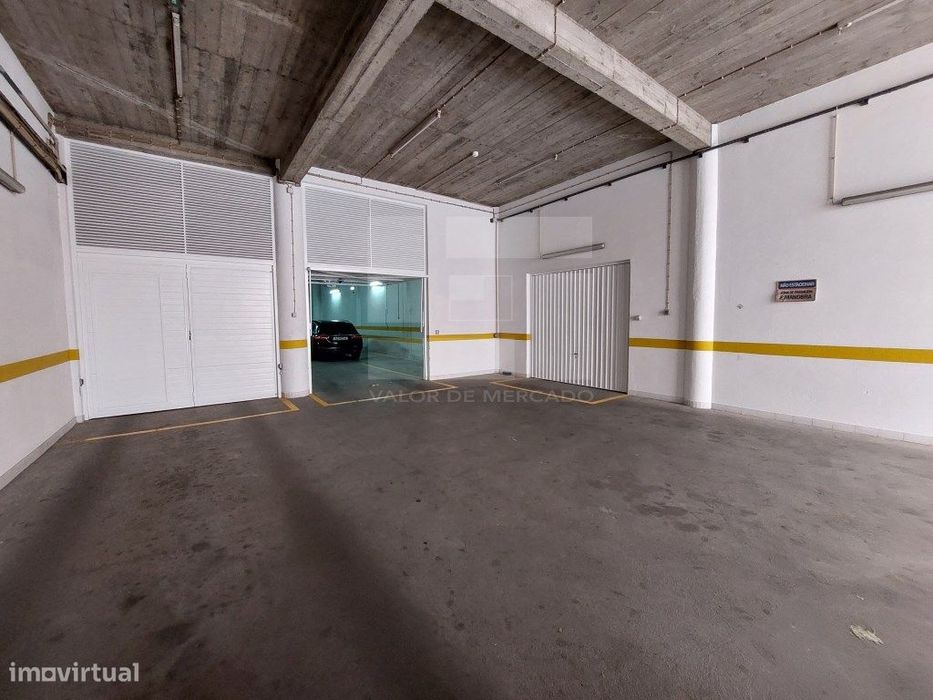 Garagem à venda na Avenida da República