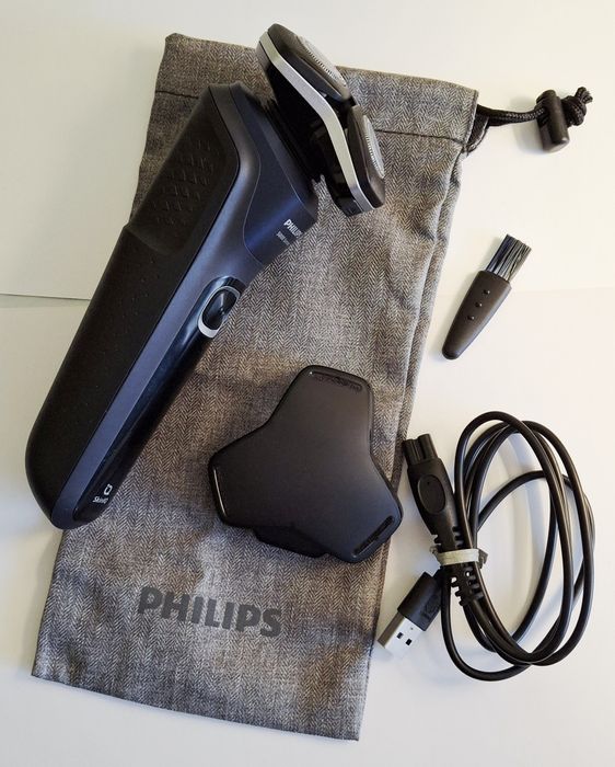 Електрична бритва Philips