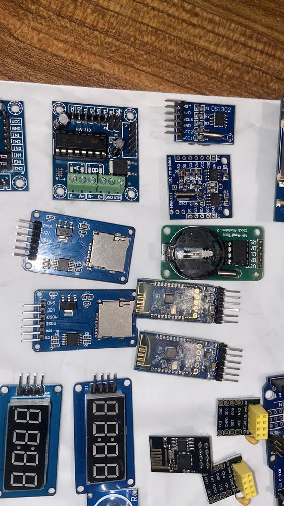 Zestaw arduino, moduły czujniki, dht11, ds18, nodemcu uno nano rtcc