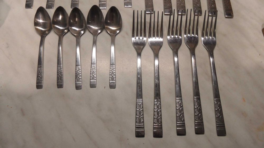 Sztućce obiadowe + łyżeczki