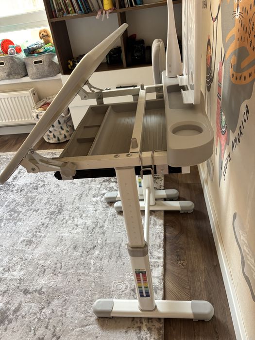 Комплект дитяча парта зі стільцем ErgoKids