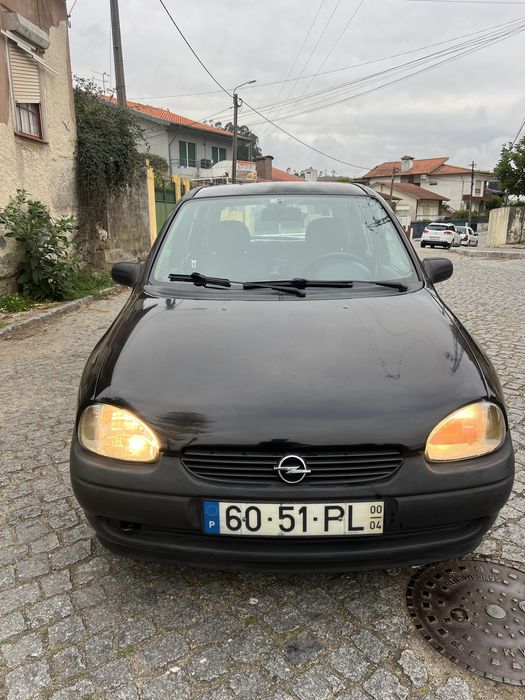 Opel corsa 1.0  conservado