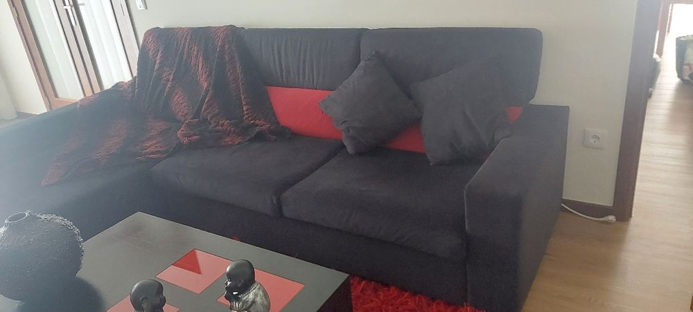 Sofá com chaise long