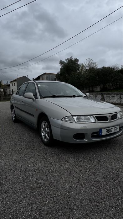 Mitsubishi carisma 1.9 cls