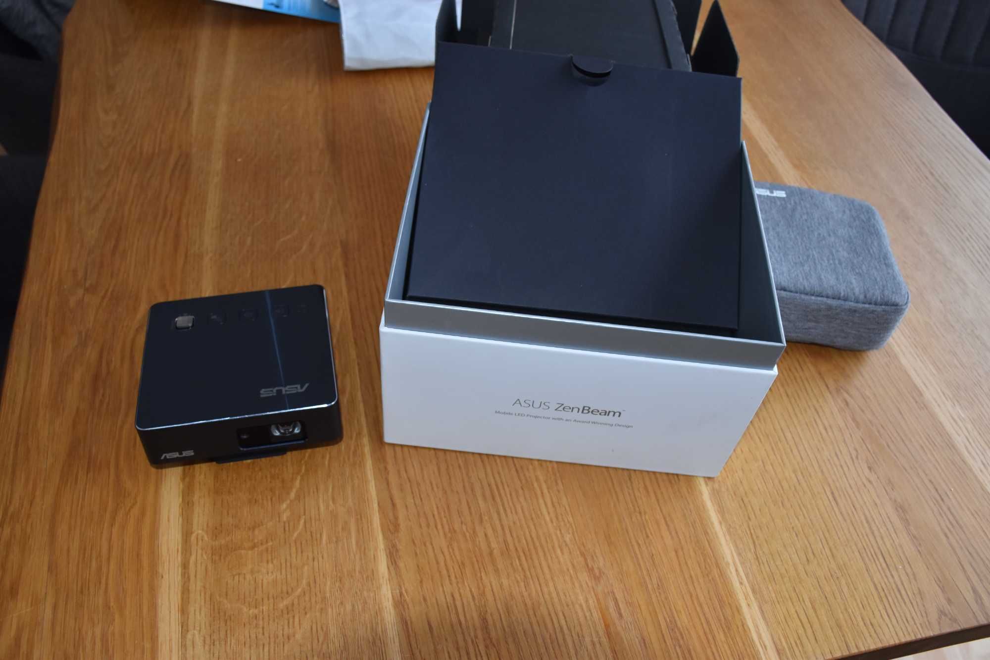 PROJEKTOR mały przenośny ASUS Zenbeam S2 rzutnik