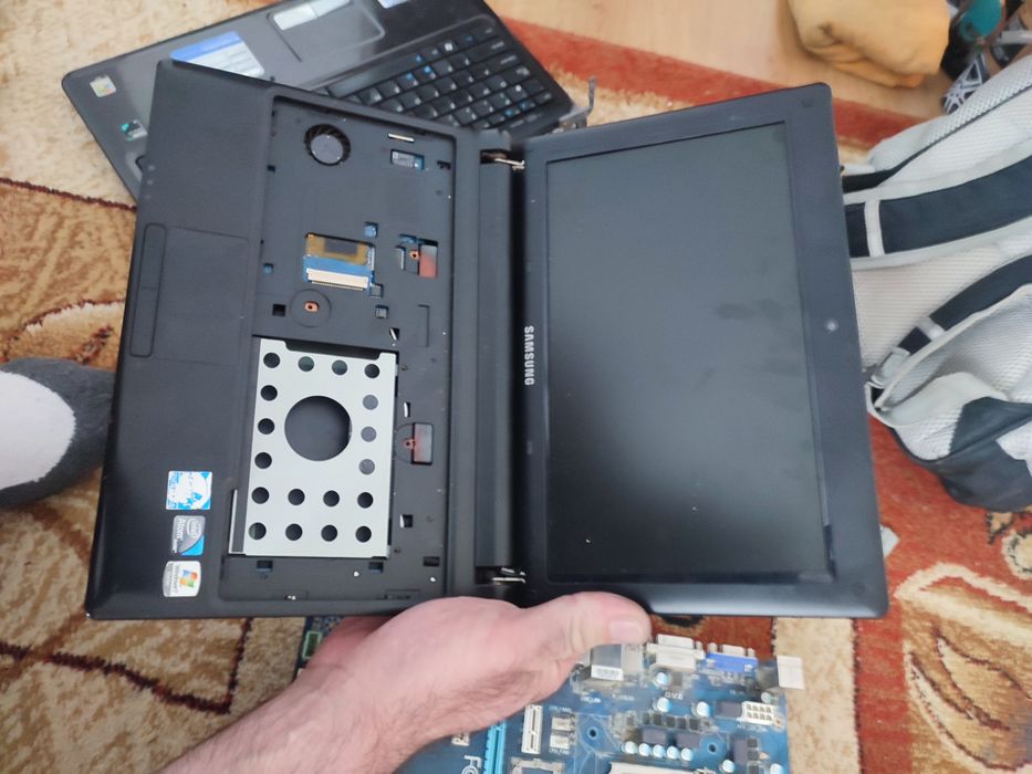 Laptopy i części