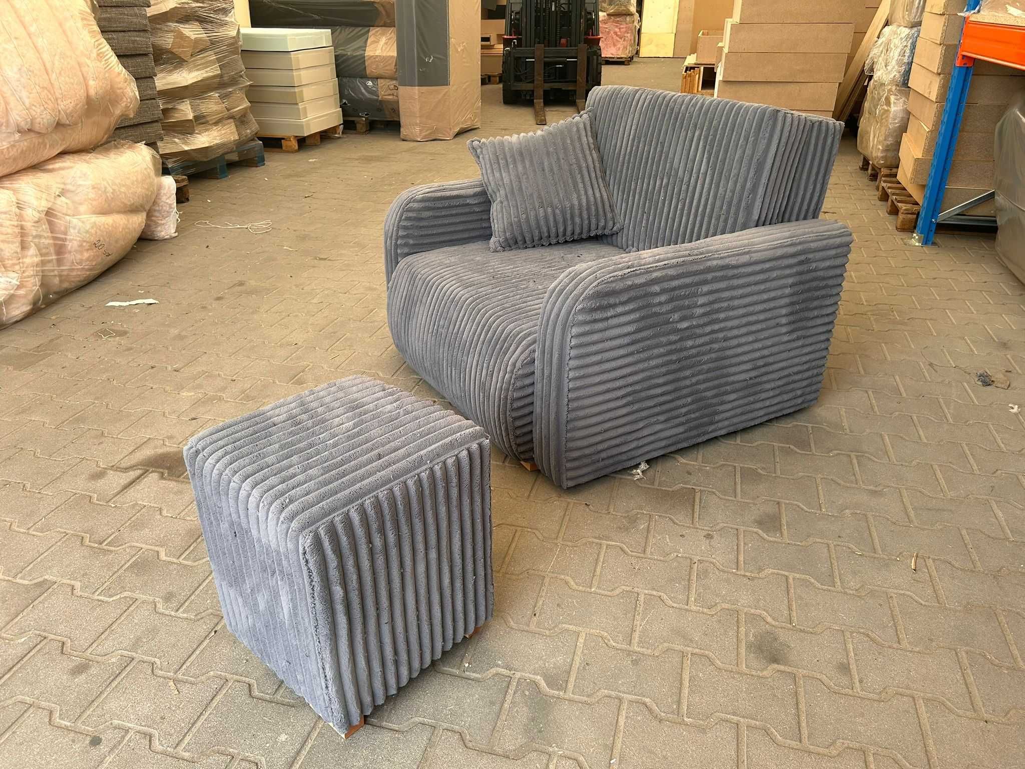 Mika 1 – mała sofa z dużymi możliwościami, dostawa w całej Polsce