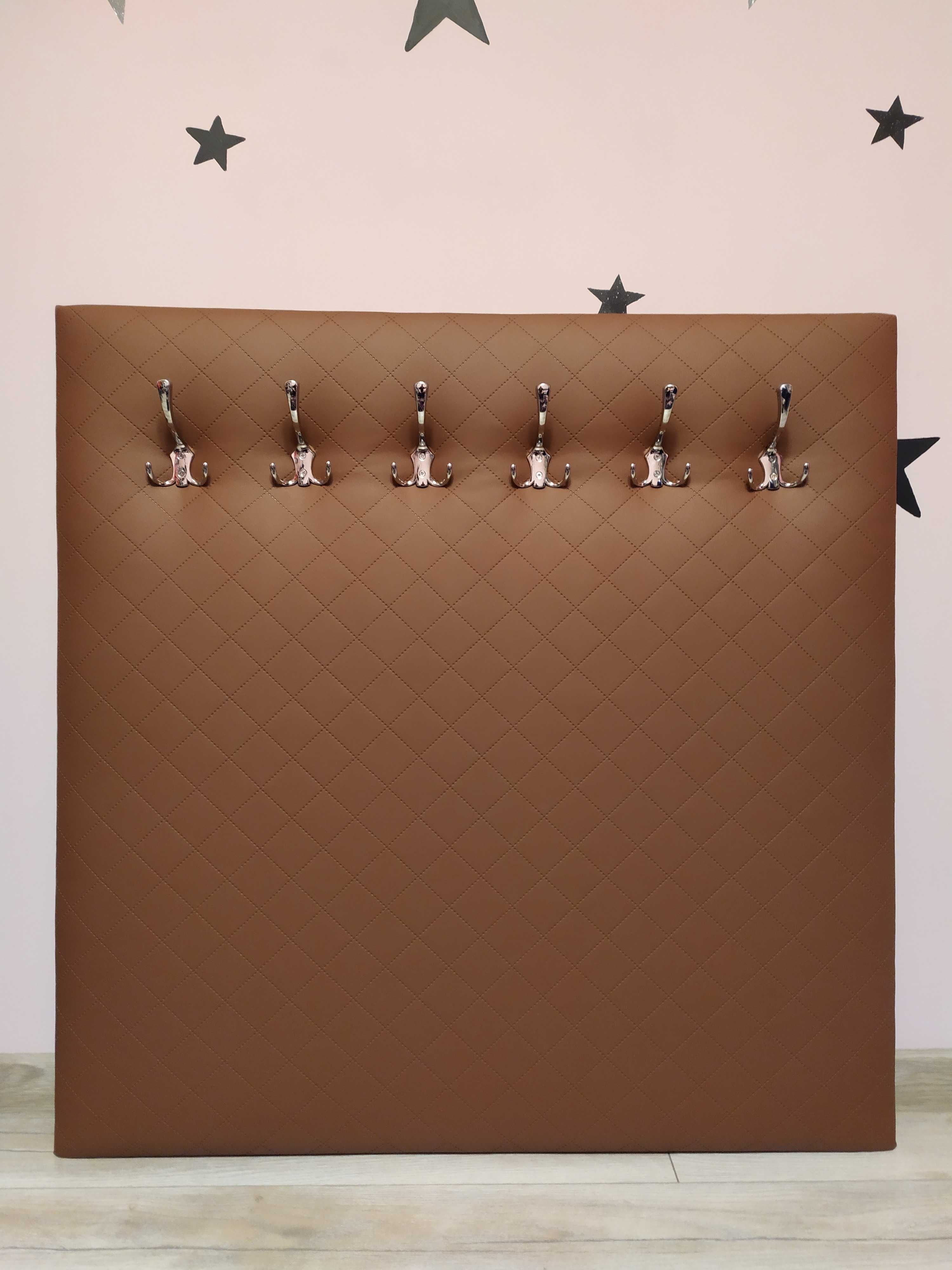 Panel ścienny tapicerowany
