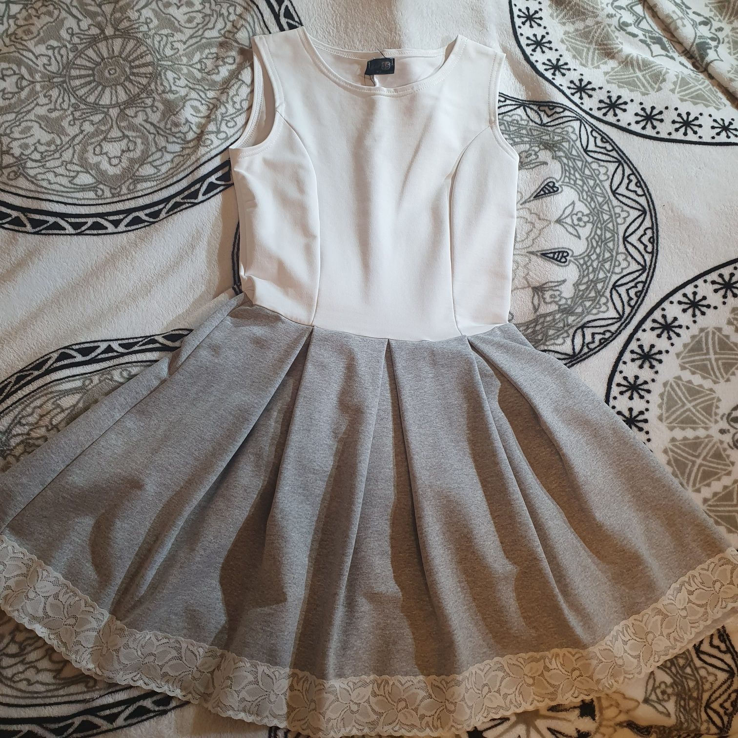 Sukienka mini roz 38/M biało szara