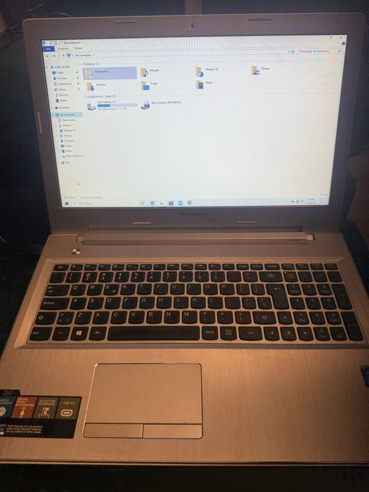 Lenovo  Z50-70  model 20354 stan jak nowy