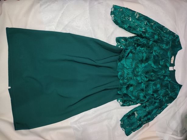 Зелёное бутылочное платье