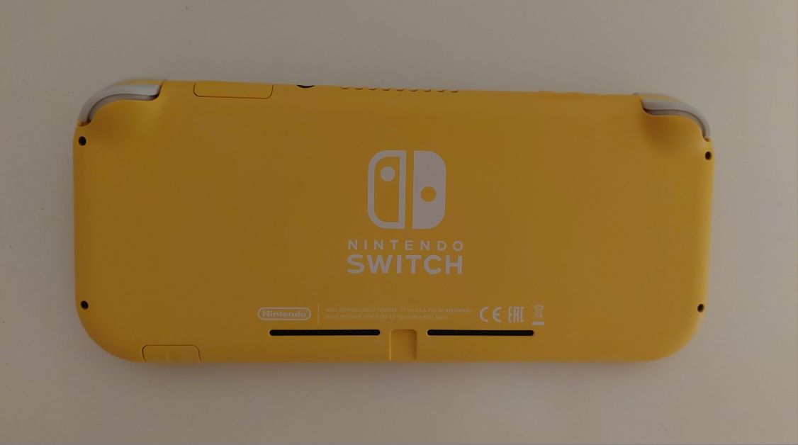 Consola Nintendo Switch Lite Amarela