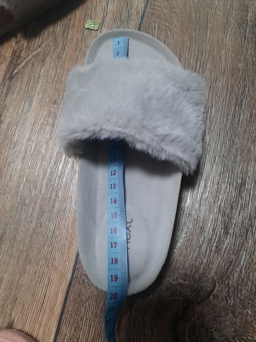 Тапочки  комнатные серого цвета фирмы Next