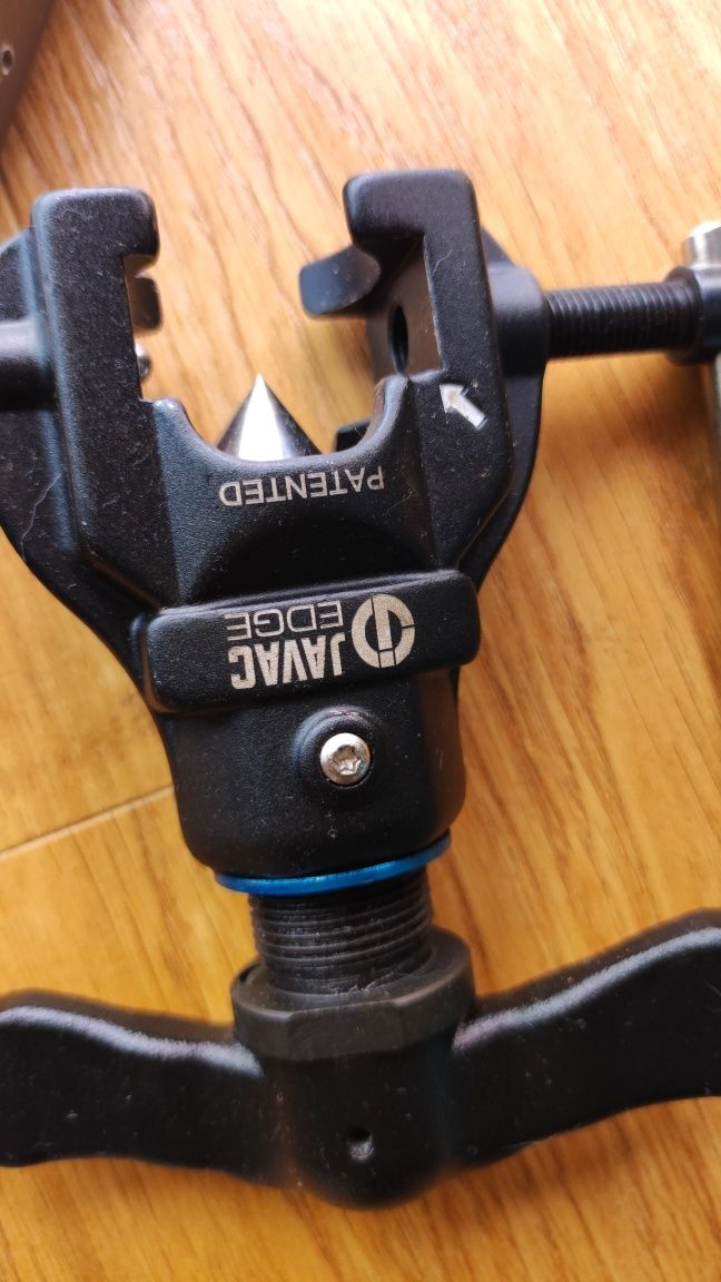 Narzędzie mikrośrodkowego kielichowania Javac JAV-1024