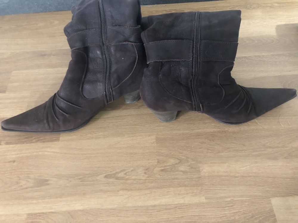 Botas de pele 38