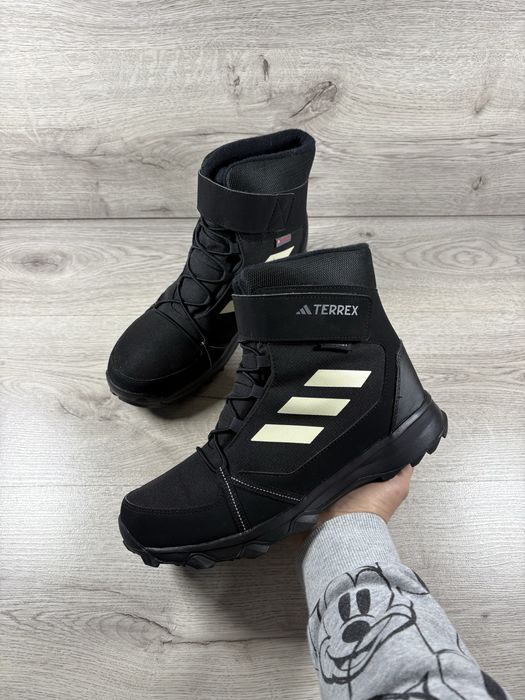 Adidas Terrex зимові жіночі кросівки 39 розмір