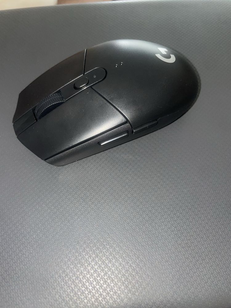 Rato Logitech g304