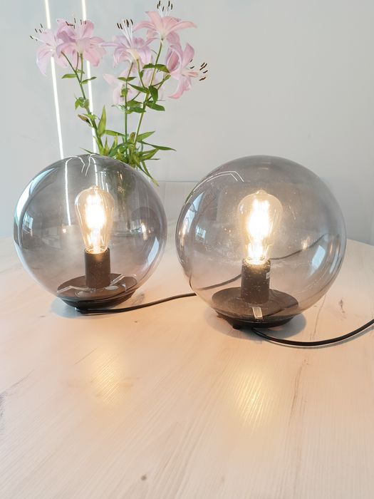 Dwie lampki nocne lampy stołowe