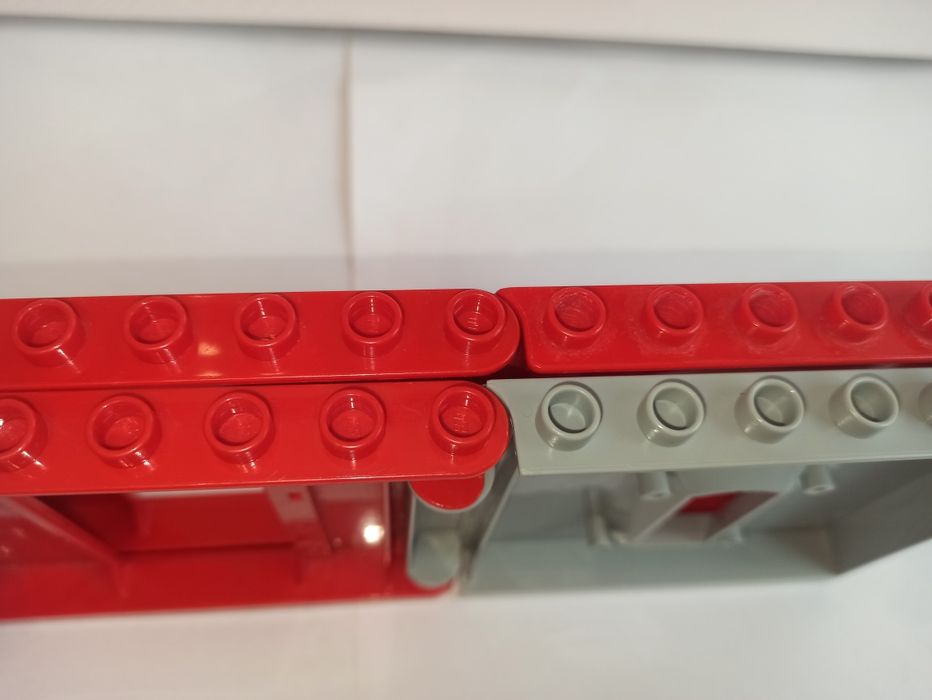 Lego Duplo czerwone ścianki