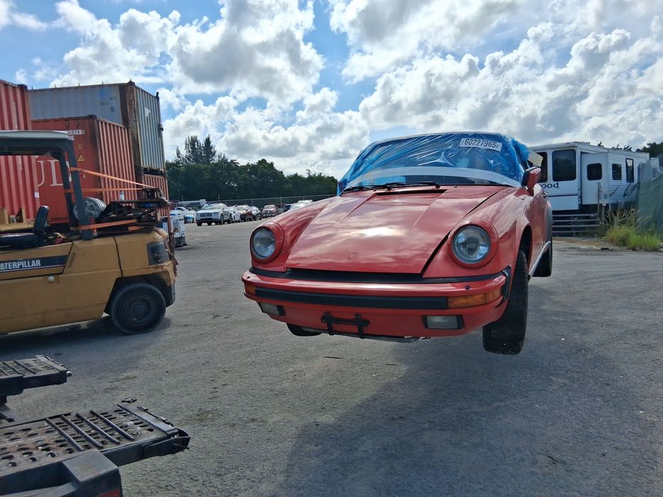 Porsche 911 кузов 930 1980 год