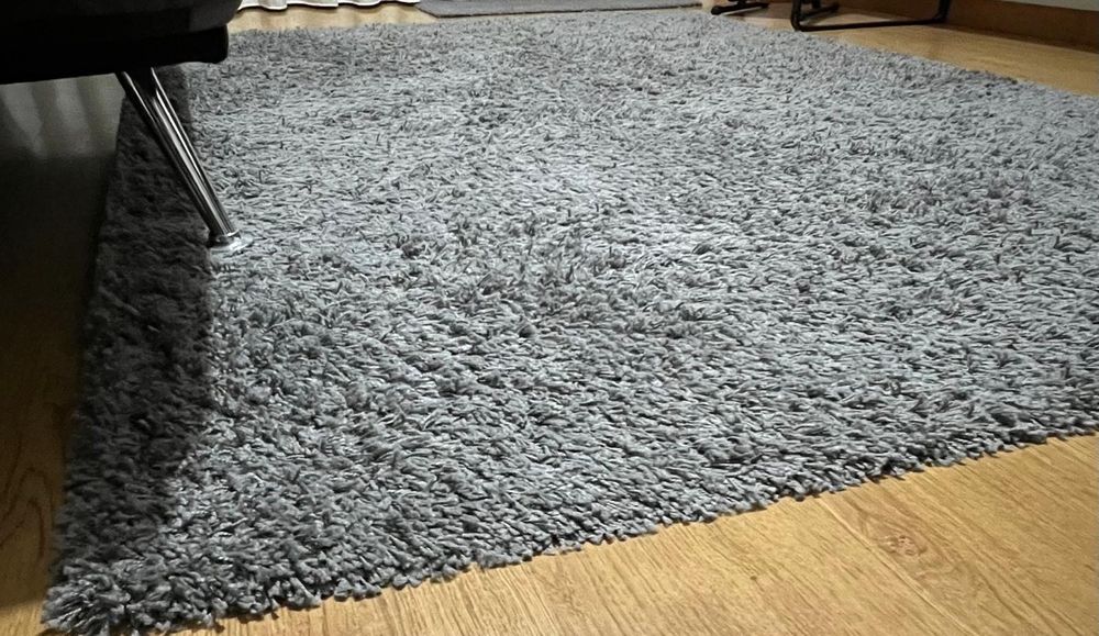 Tapete cinza em bom estado 230x160