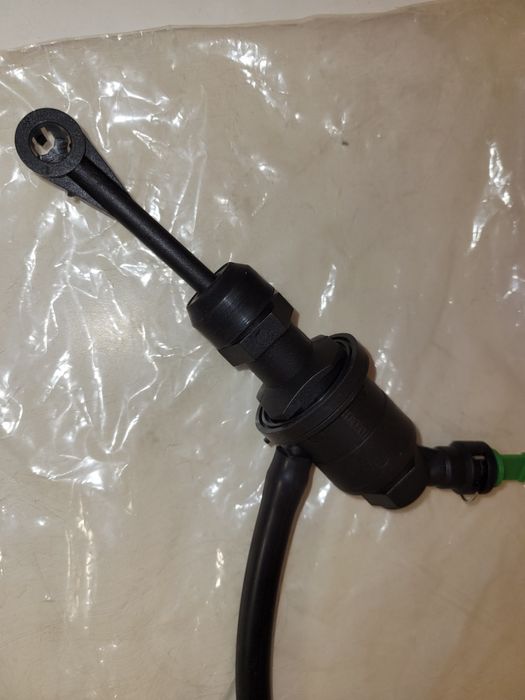 Головний циліндр зчеплення