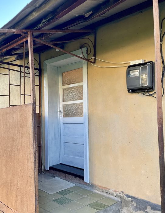 Будинок 40кв та ділянка 8 сотин