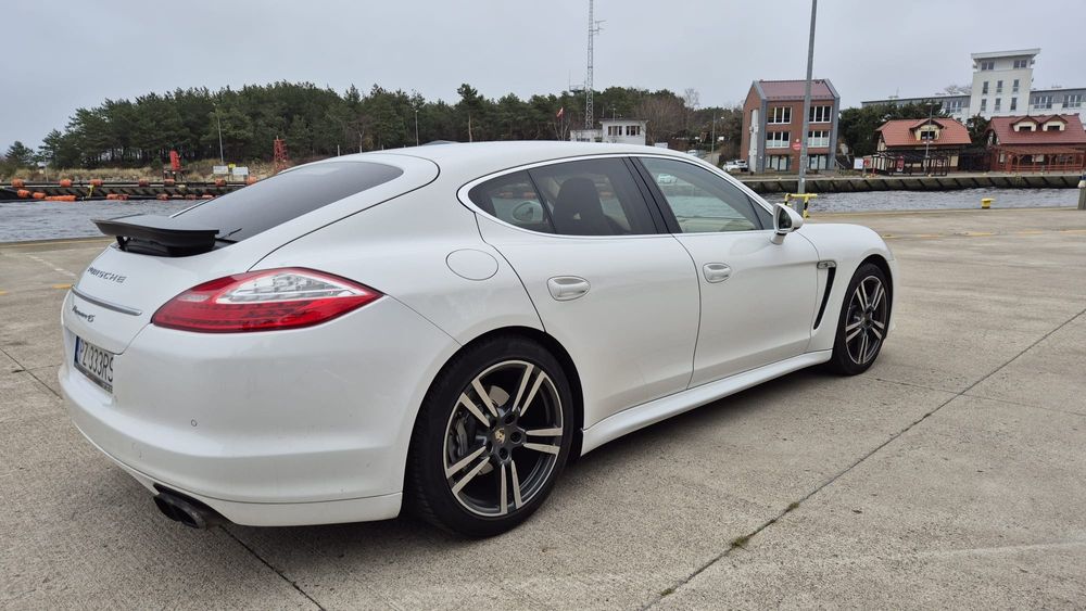 Porsche Panamera 4S 4.8 V8 400 KM