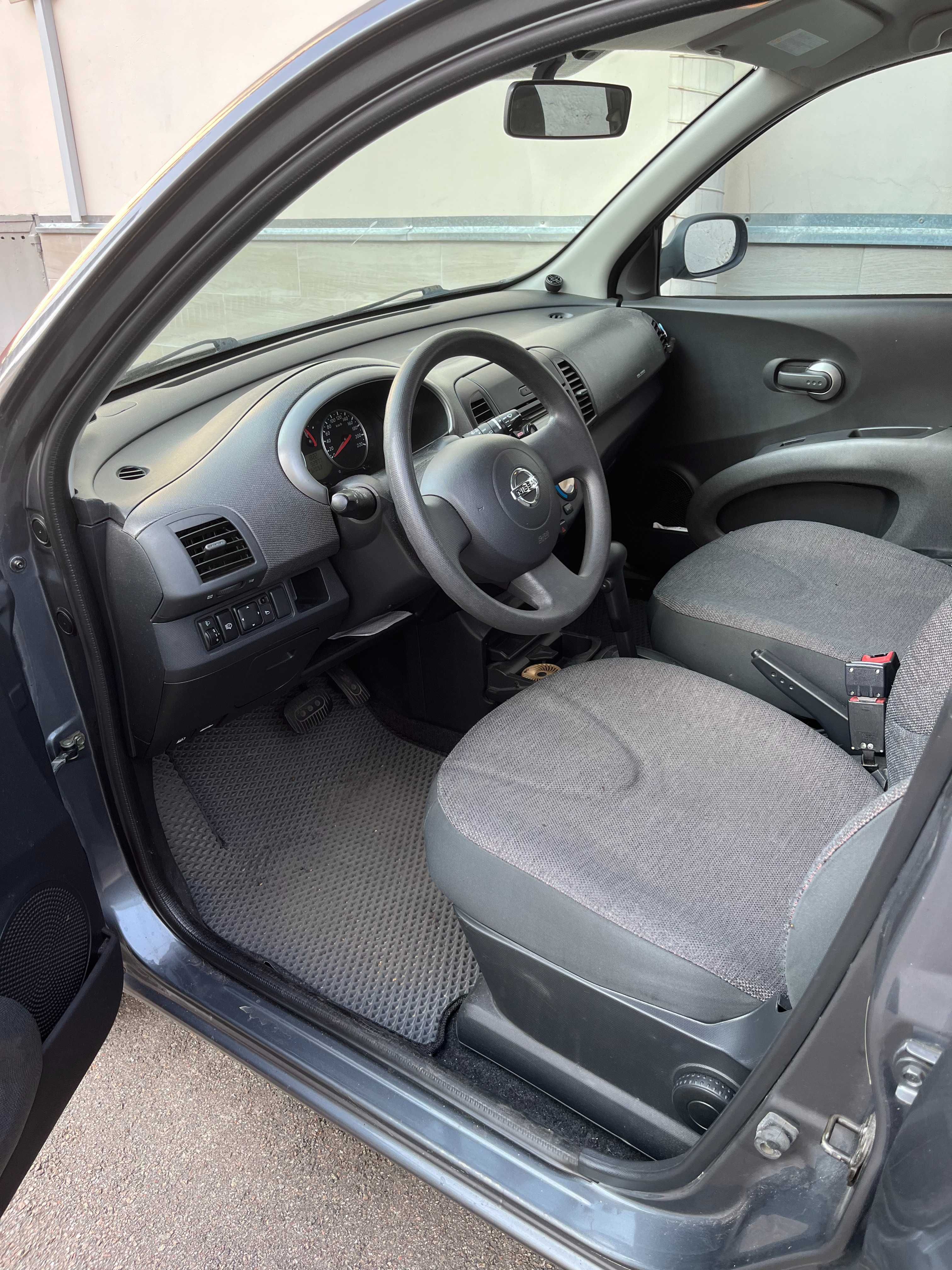 Nissan Micra 2006 1.2 AT (80 к.с.)
