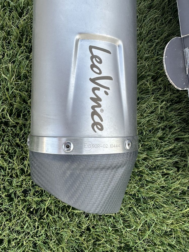 Escape LeoVince Moto Guzzi V85 TT