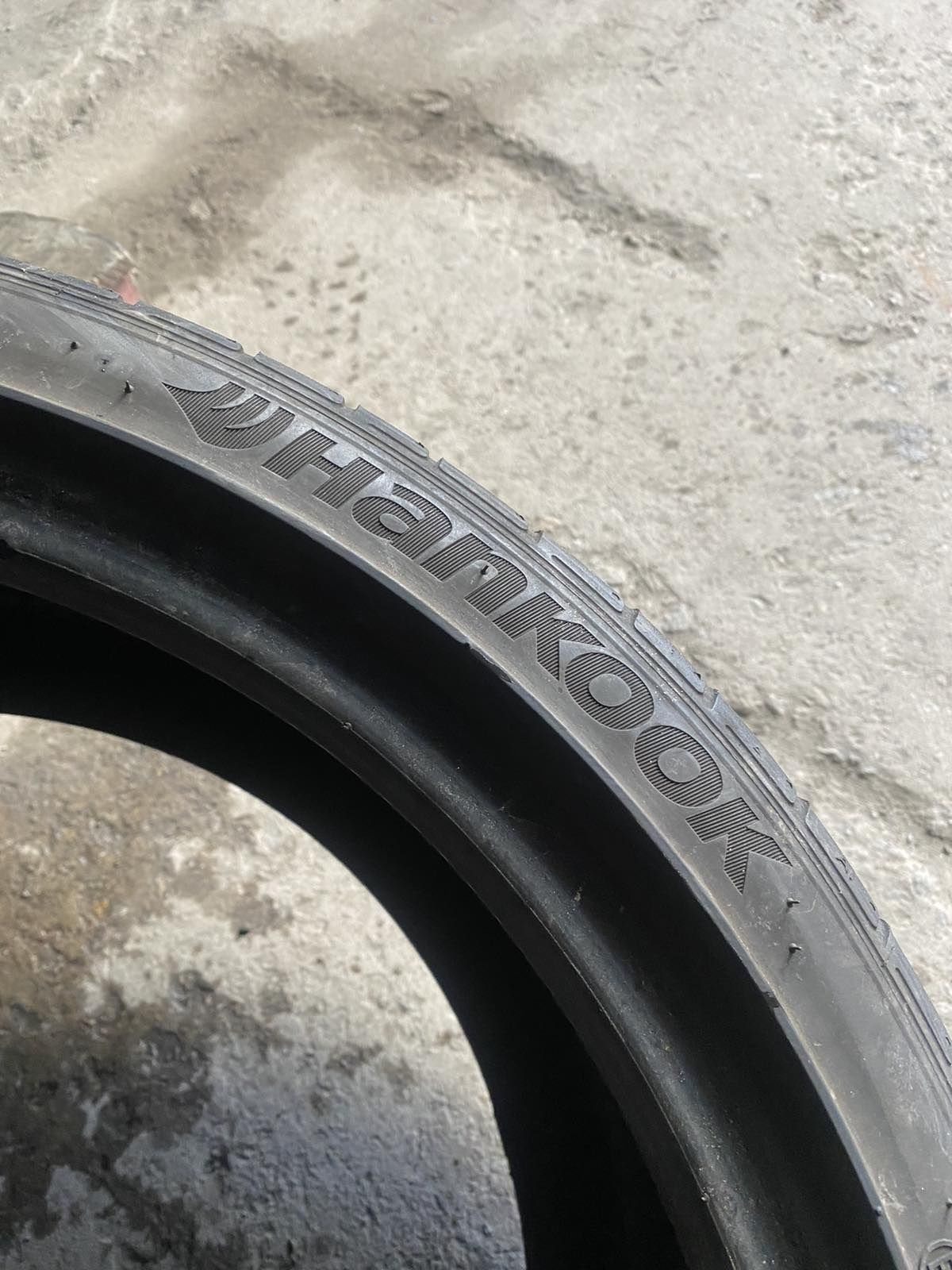 245.35.19 Hankook 2шт лето БУ склад шины резина из Европы 35 R19