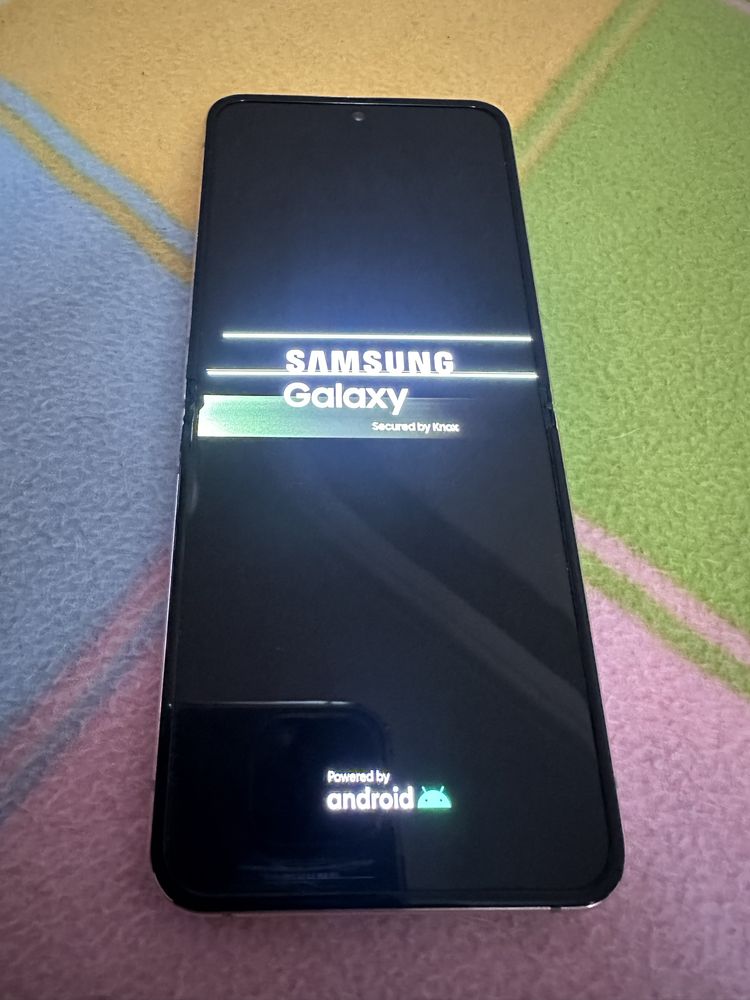 Samsung Z Flip 4 (Ecrã Partido)