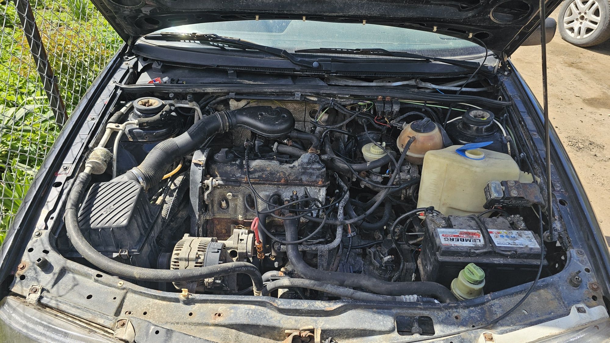 Розбираємо Passat B4 1.8