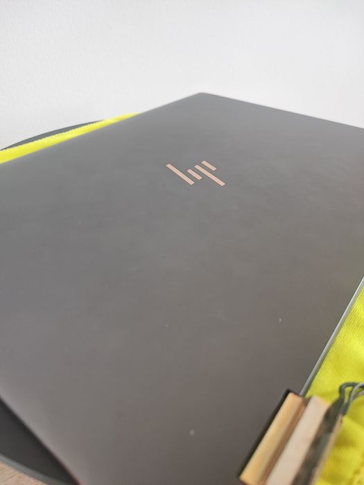Ekran OLED 4K dotykowy 15,6" do laptopów HP spectre x360
