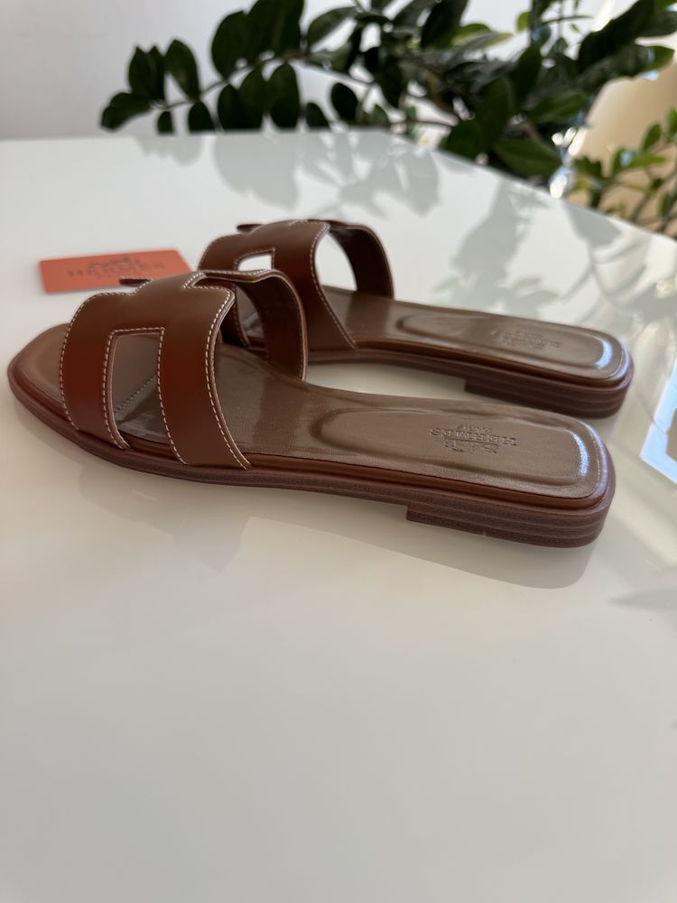 Cudne klapki Hermes