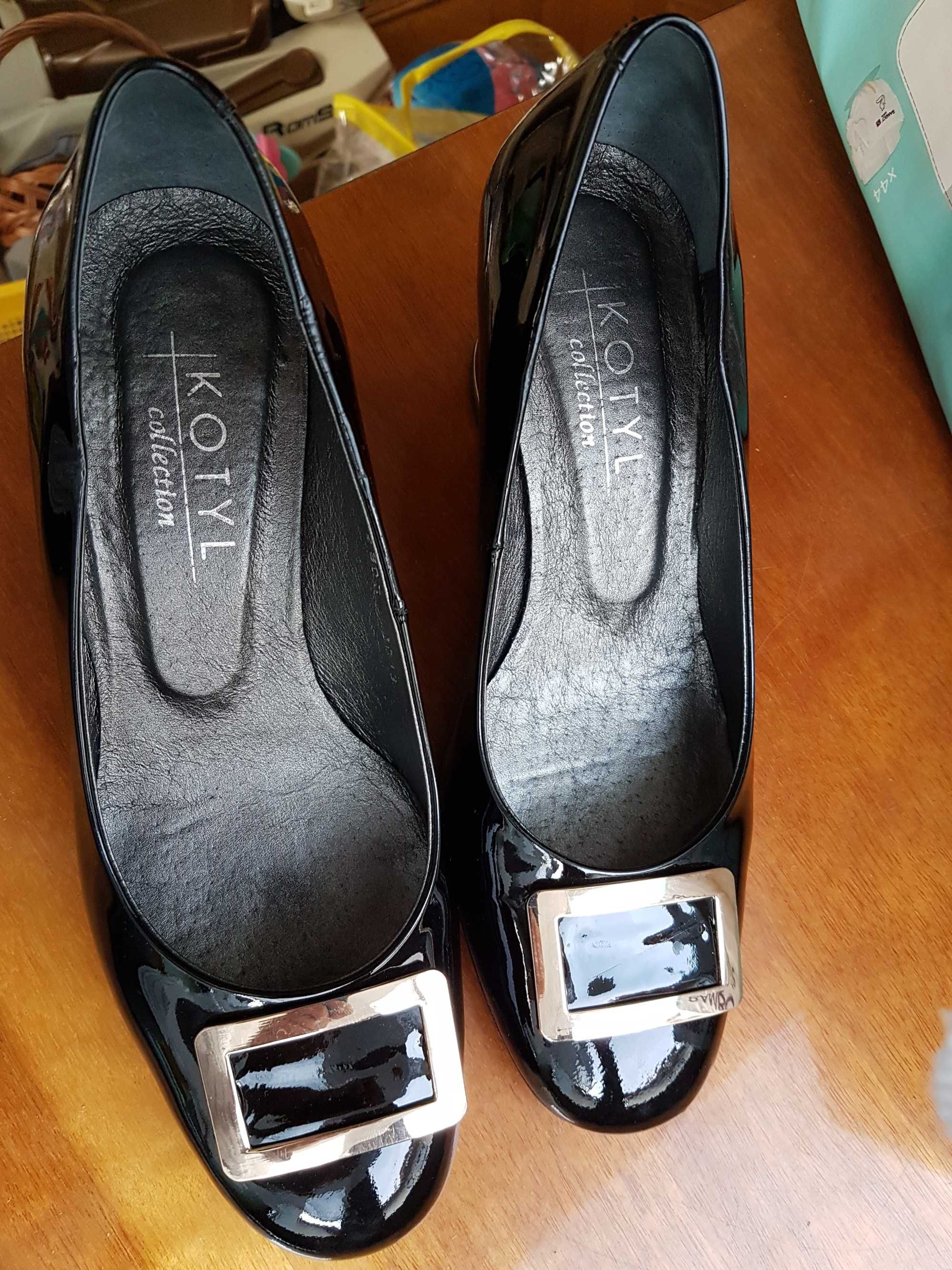 Buty czółenka czarne lakierowane rozmiar 37 kotyl collection