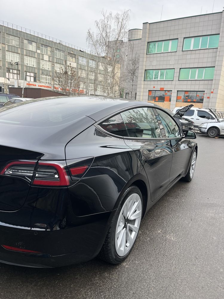 Tesla model 3 long range awd