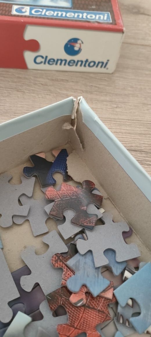 Puzzle Clementoni 180 elementów Spiderman