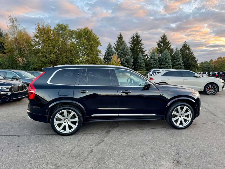 Volvo XC90      2019