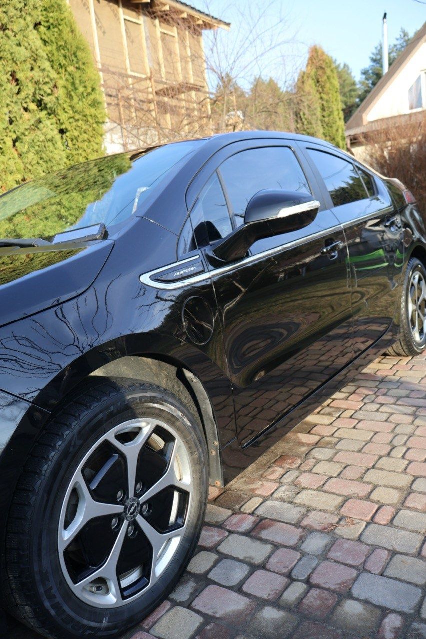 Продам Opel Ampera 2012